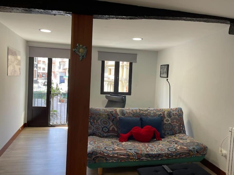 Taraska I Apto Renovado En Centro Neuralgico Apartment Bermeo Luaran gambar